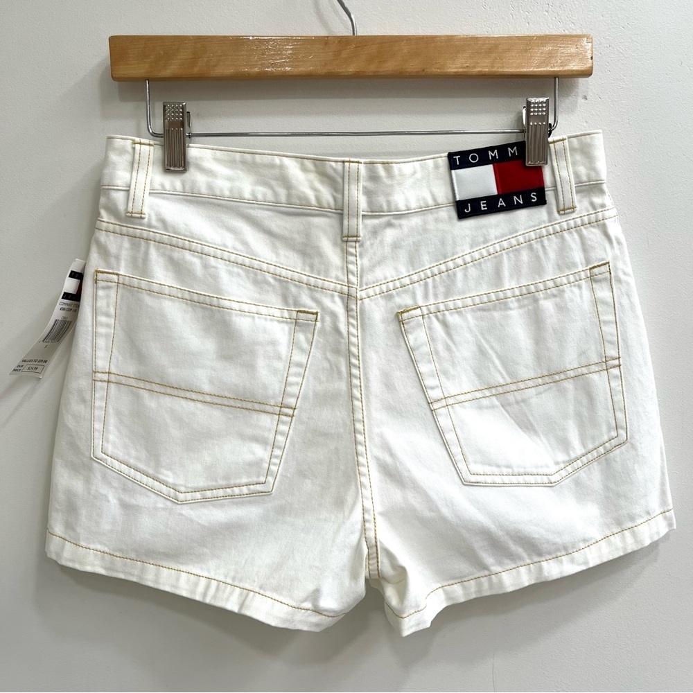 Deadstock vintage Y2K Tommy Jeans Hilfiger Off White Shorts 90’s Logo
